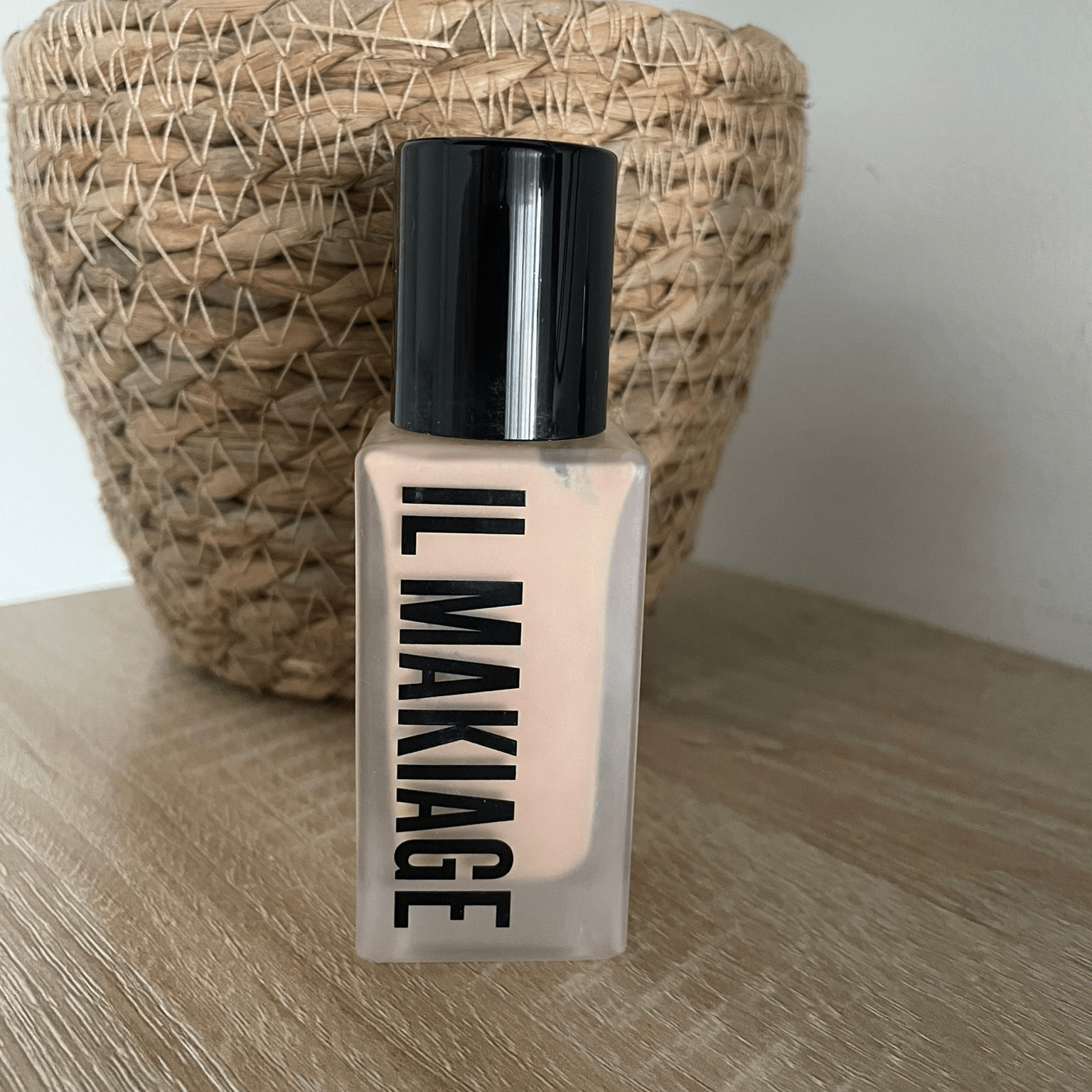 המייקאפ של איל מקיאג' ביקורת